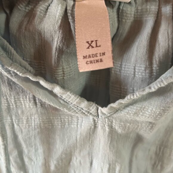 Woman's Knox Rose XL top - Picture 3 of 3